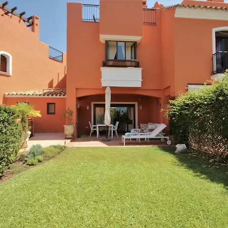 Salinas - Townhouse 100 M From The Marbella