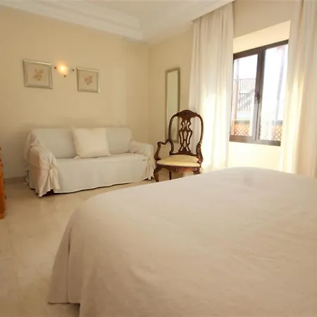 Salinas - Townhouse 100 M From The Apartment *