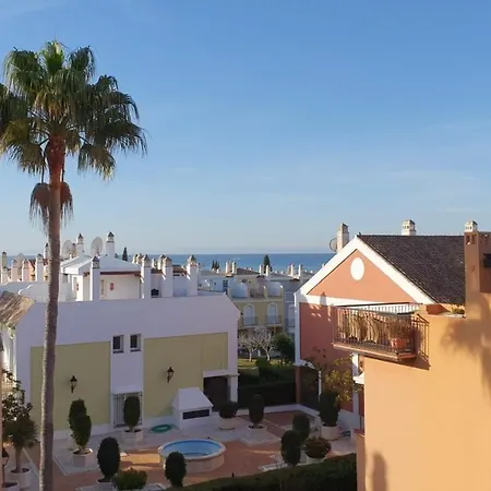 Salinas - Townhouse 100 M From The Apartment *