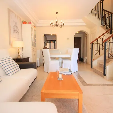 Salinas - Townhouse 100 M From The